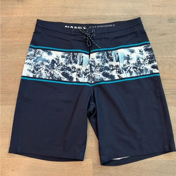 Old Navy Color-Blocked Built-In Flex Board Shorts Blue White Ocean Waves