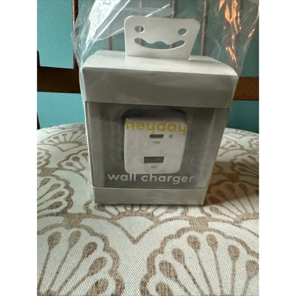 2-Port 20W USB-a and USB-C Wall‎ Charger - Heyday Watermelon Color