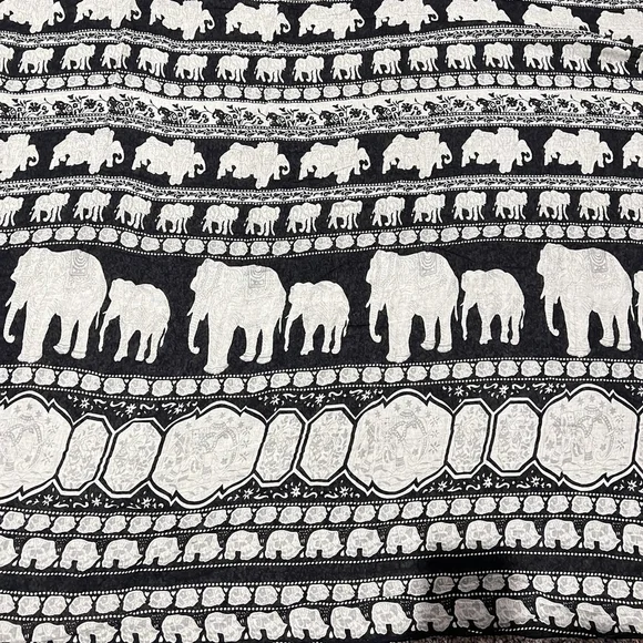 Elephant Scarf 39”x67” Threads 4 Thought Table Cloth White Black Africa India
