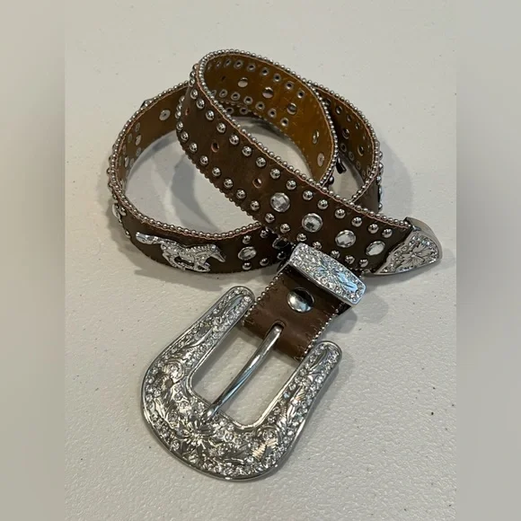 EUC girl’s rhinestone belt