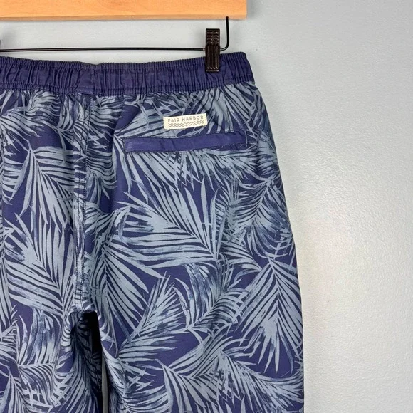 Fair Harbor Men Medium Blue Palm Leaf Floral Lined Swim Trunks 7.5