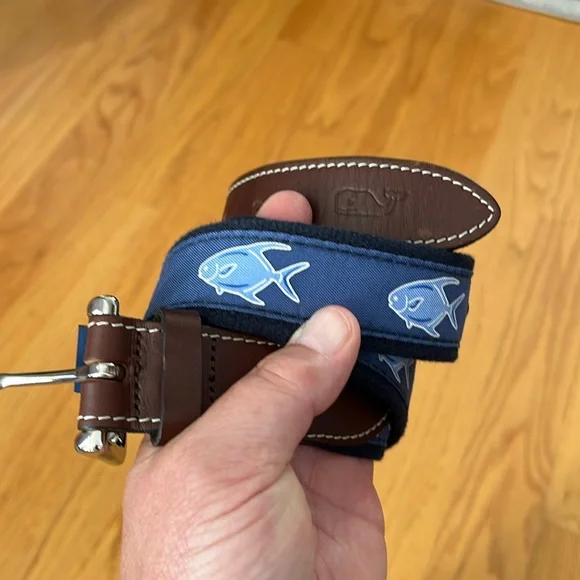 Vineyard Vines Belt size 30 (fits 28)