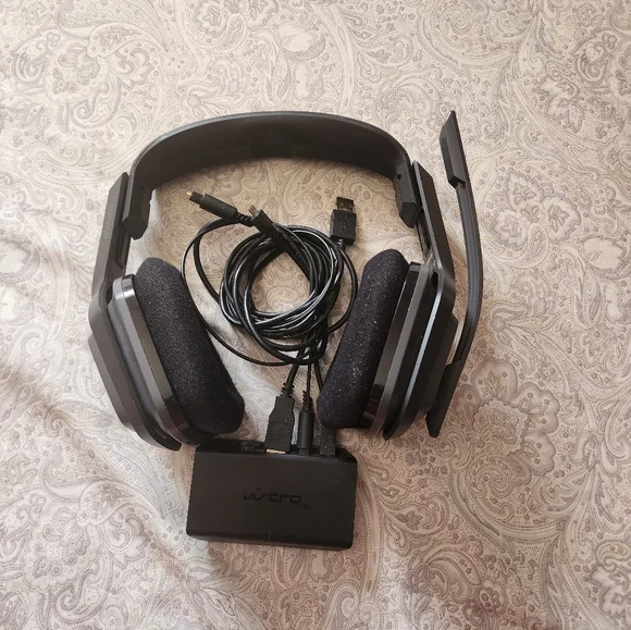 Astro A20 headset