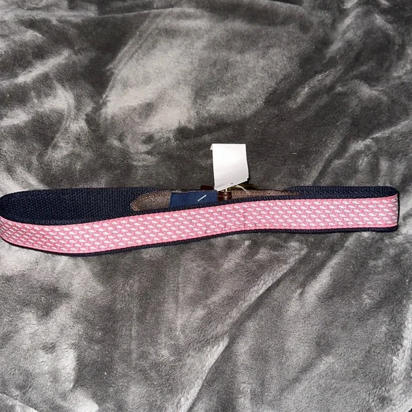 Vineyard vines pink whale print leather belt size 28 nwt