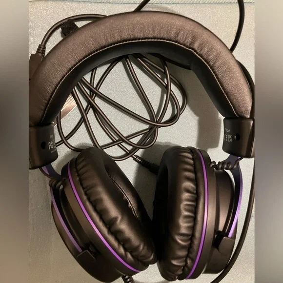 E900 (Eska Gaming Headphones) Brand New Comes with everything