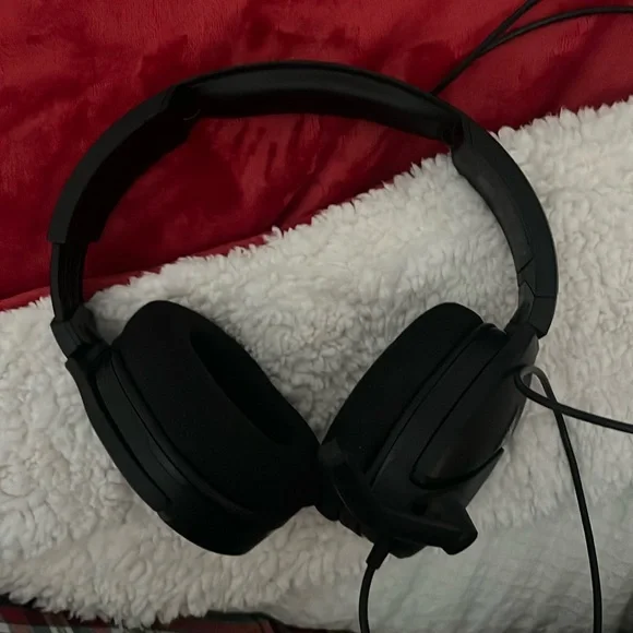 Black Turtle Beach Headset