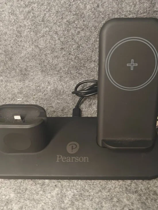 Pearson W01 Wireless Charging Station Multi‑Device Charger Preowned