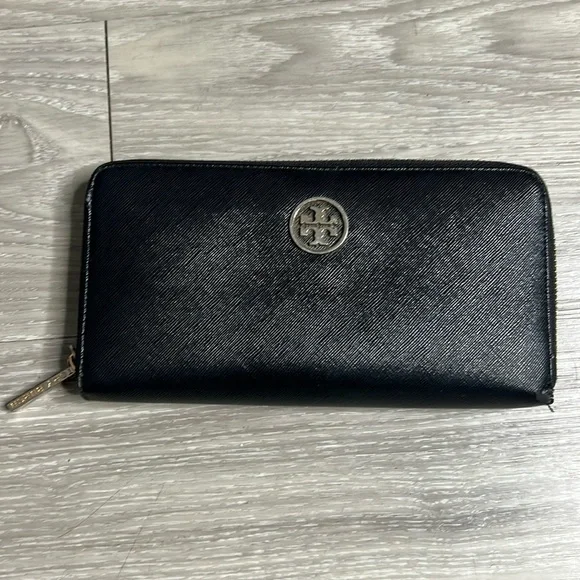 Tory Burch Women Zip Continental Wallet