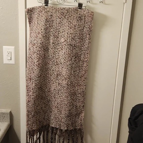 Fringe Trim Blanek Scarf pink tones 19