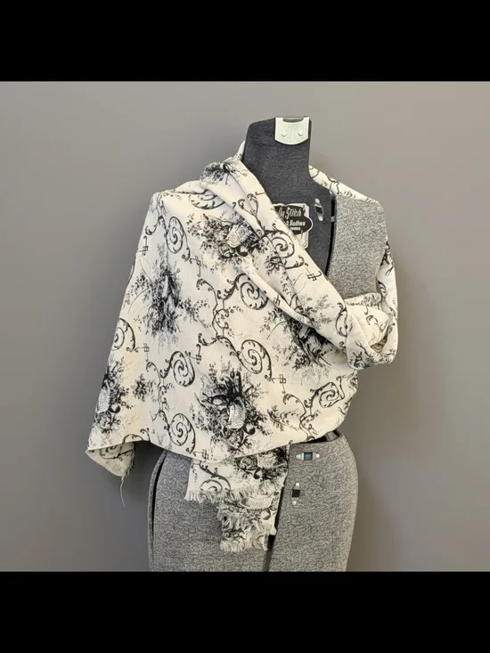 NWOT Vintage 90s Ivory & Black Art Print European Cashmere Wrap Scarf 72
