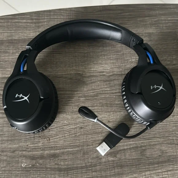 Brand new headset works good used only once
