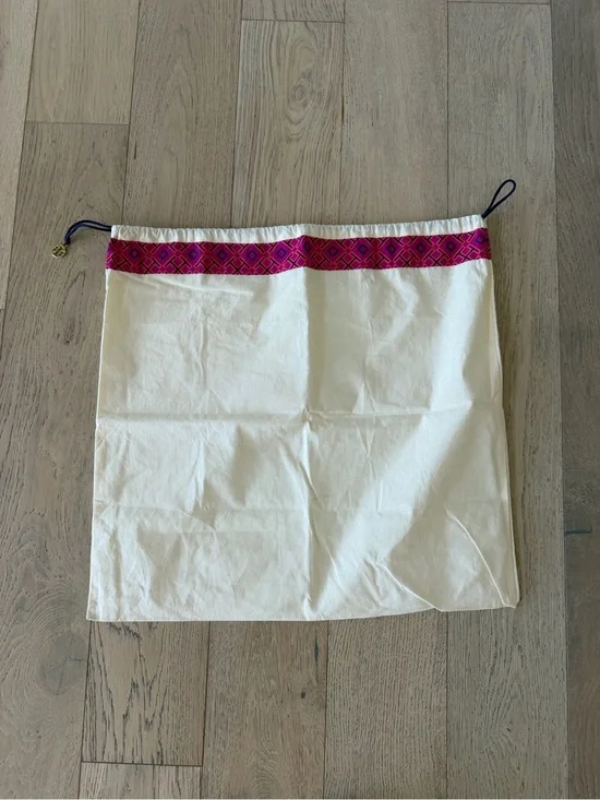 Tory Burch Cream Dust Bag with Pink Trim