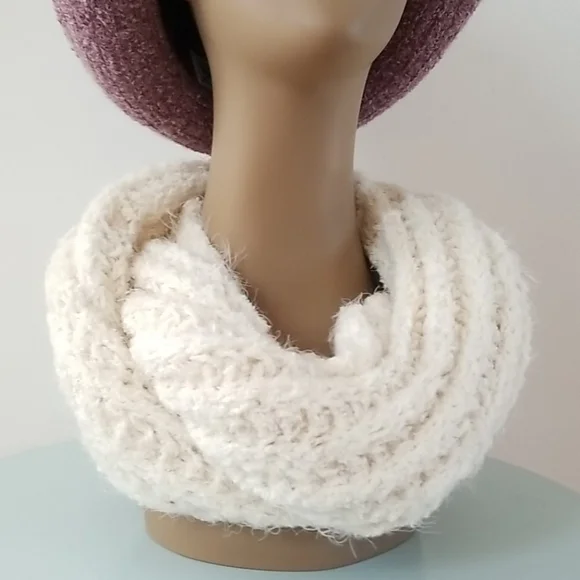 Charlotte Daniel Ecru Infinity Chunky Fuzzy Scarf