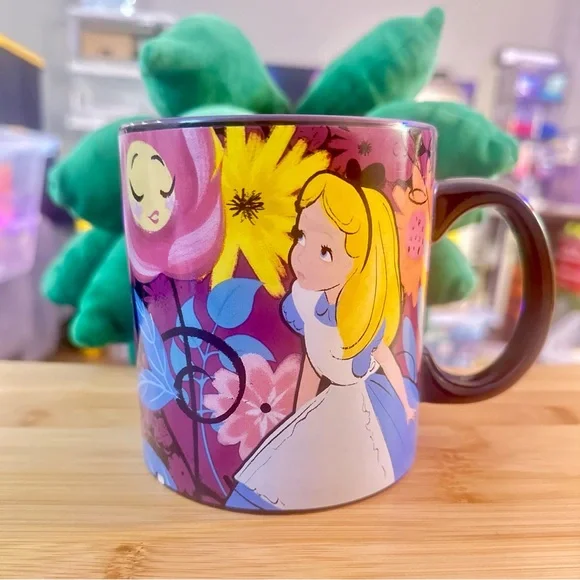 Disney Curiouser and Curiouser Mug Alice in Wonderland 20 oz Mug