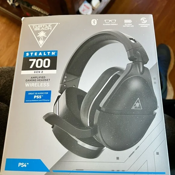 Turtle Beach Stealth 700 PS4 wireless gaming headset