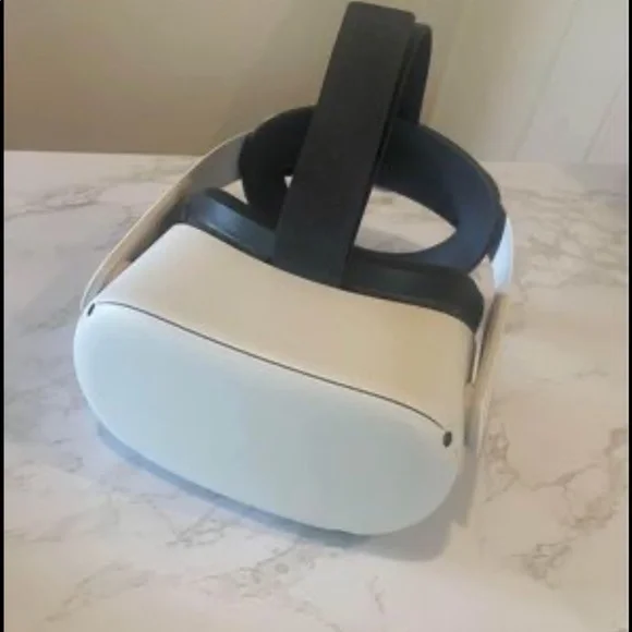 Oculus quest 2 with elite strap.