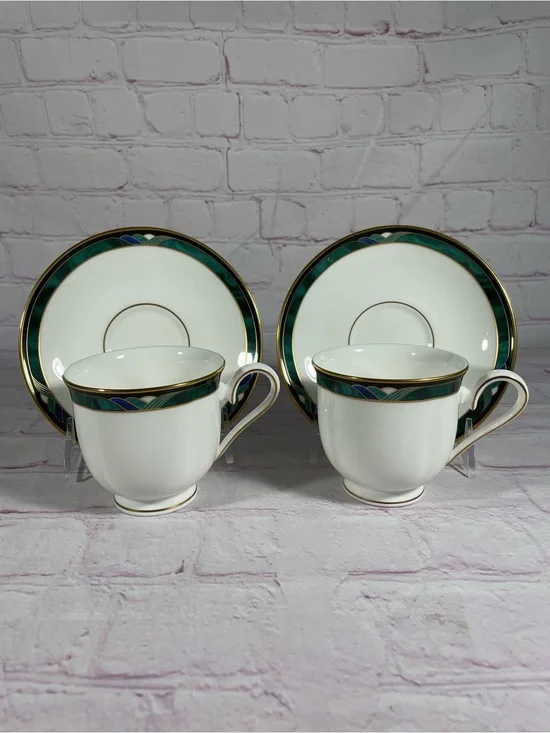 Lenox Debut Collection Kelly Footed Teacup and Saucer Gold Trim Set of 2