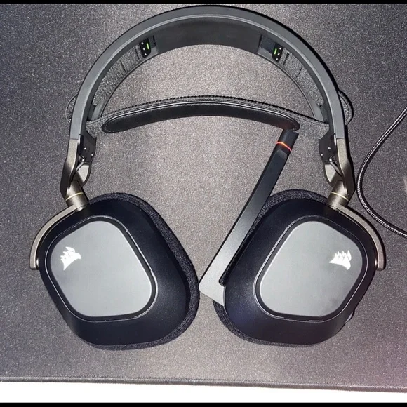 Gaming headset Corsair hs80