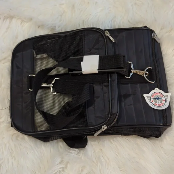 Sherpa Deluxe Pet Carrier
