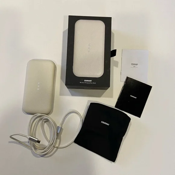 New in Box Courant Carry Wireless Charging Bank for Phones