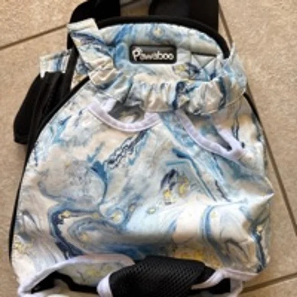 New. Unisex Pawaboo Pet Carrier Backpack Blue White
