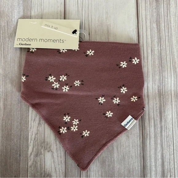 Modern Moments by Gerber purple floral bandana bib