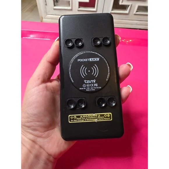 Tzumi PocketJuice 10000mAh Wireless Power Bank Dual USB Portable Charger 7209‎