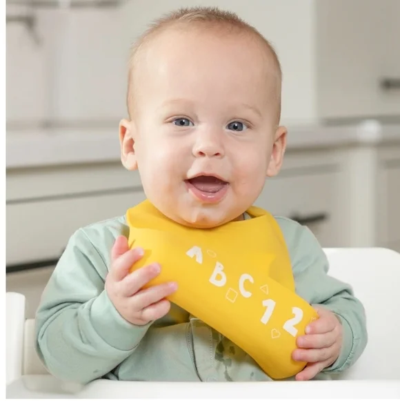 Bella Tunno Little Bites Silicone Bib NWT Learn to Eat Beginner 0+ ABCs Yellow
