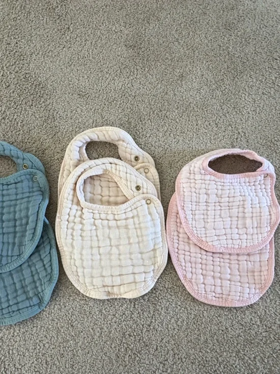6 - Lou Lou muslin bibs