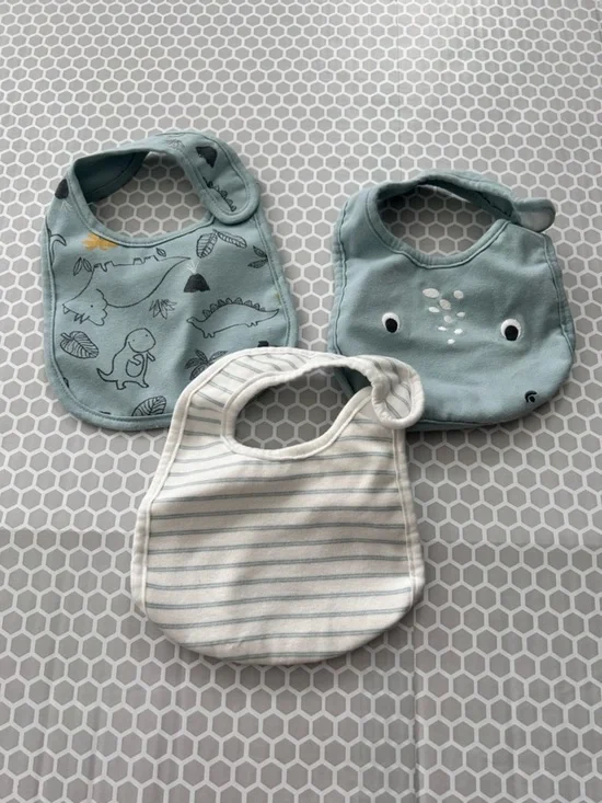 Carters 3-Pack Baby Bib Set in Seafoam Green & Cream — Soft Feeding Bibs