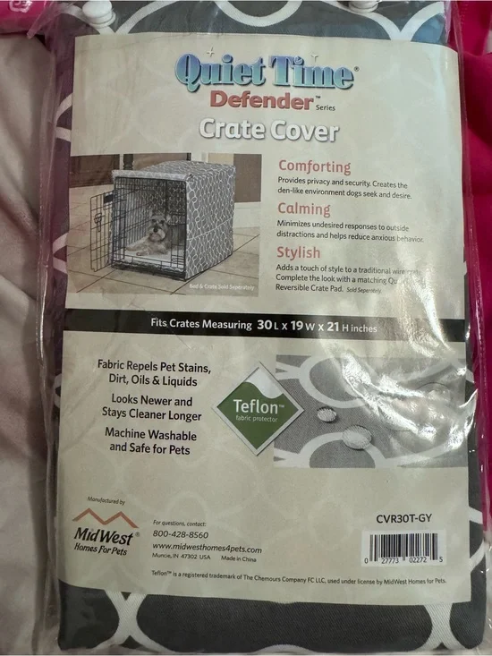 Quiet Time Defender Crate Cover in Gray and White