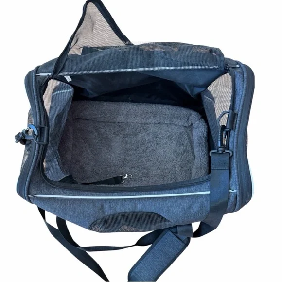 Morpilot Airline Approved Pet Carrier Soft Sided Dog & Cat Travel Bag Gray