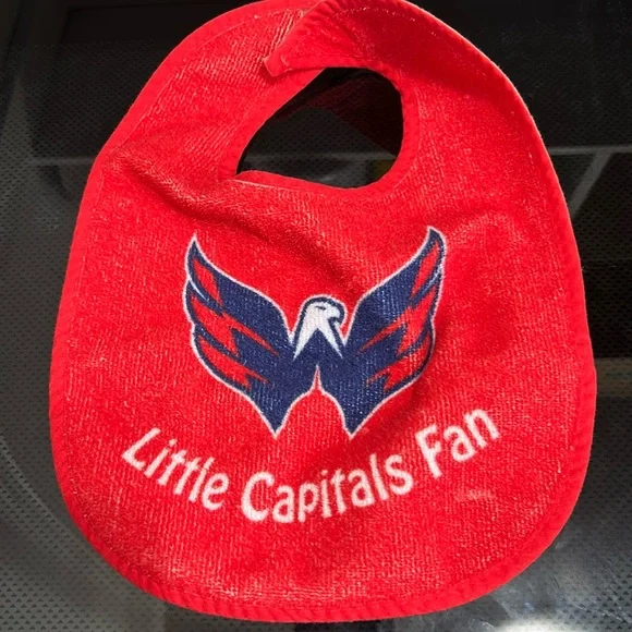 Little capitals fan bib hockey nhl unisex gender neutral boy girl feeding