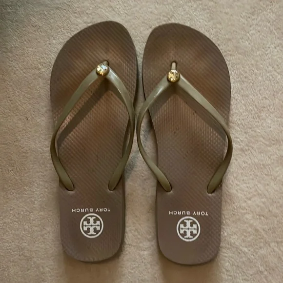 Tory Burch Nude/Tan Thin Flip Flops in size 10