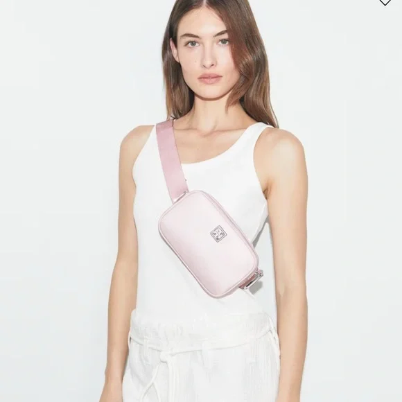 TORY BURCH • Virginia Pink Belt Bag