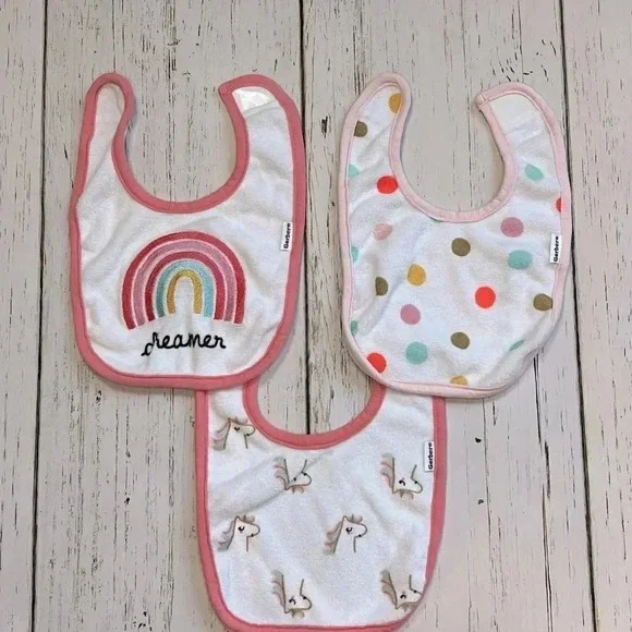 Gerber baby girl bibs- bundle of 3