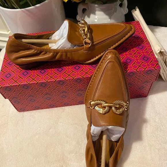 TORY BURCH JESSA POINTY-TOE LOAFER