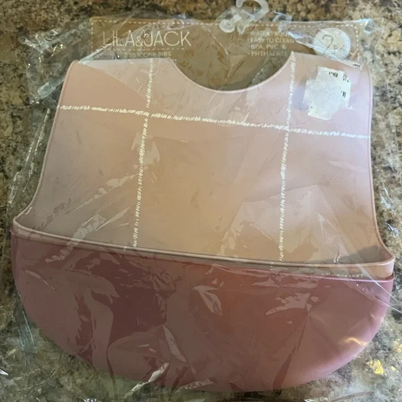 Lila & Jack 2 pk‎ silicone bibs