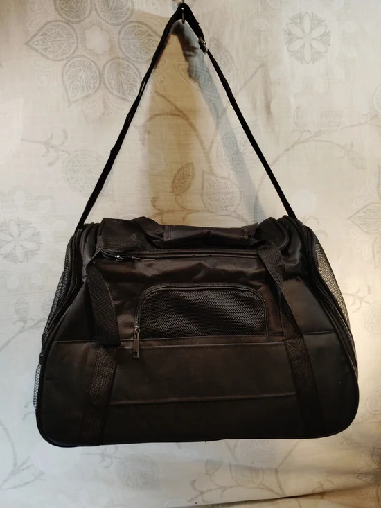 Black Pet Carrier /Travel Bag - Unbranded