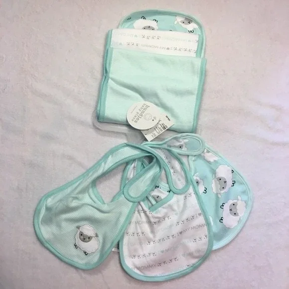 New the childrens place bibs and buro cloths‎