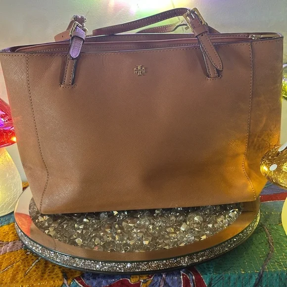 Tory Burch Medium York Buckle Tote.