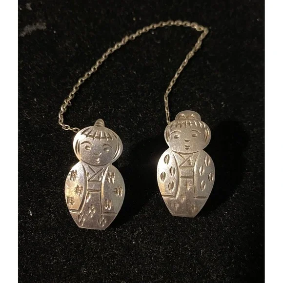 Vint Japanese Kokeshi Doll Geisha Girl Bib Clips Sterling Silver Sweater Guard