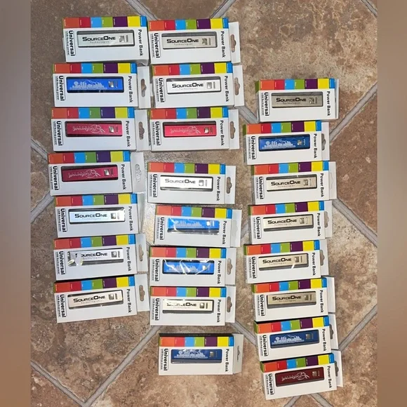 23 boxes universal usb backup power banks chargers blocks blue sliver red