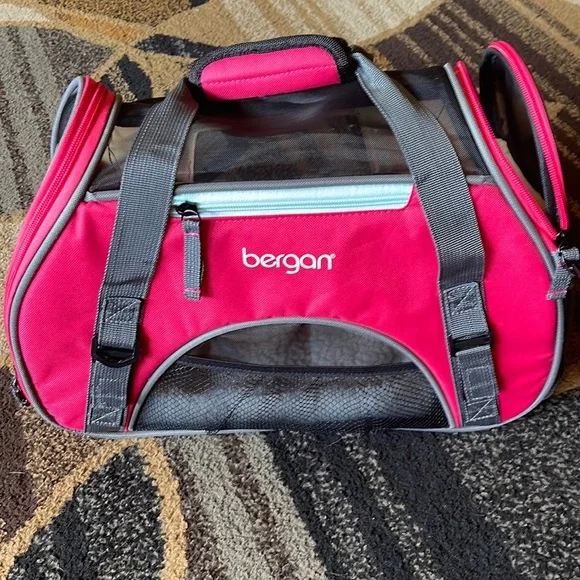 Beautiful Pink Bergan Dog 🐶 Carrier Tote! Barley used