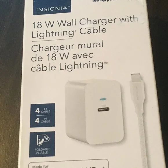 Insignia 18W Wall Charger with Lightning Cable