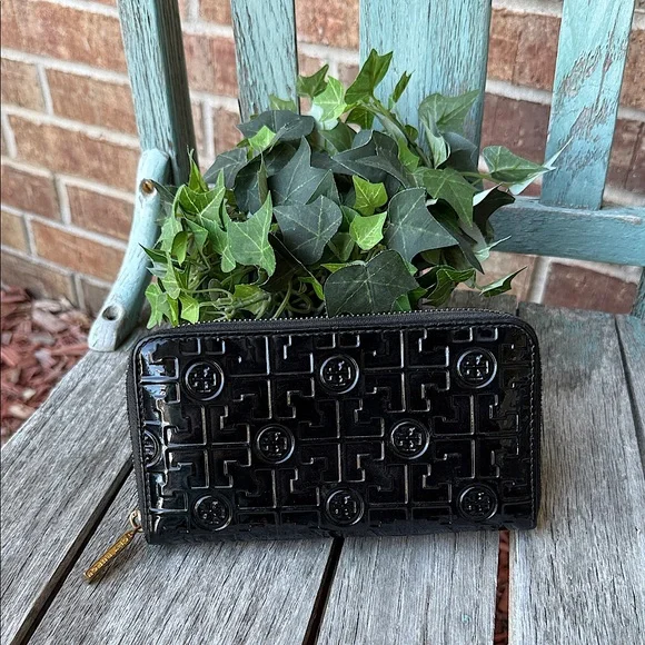 Tory Burch Black Patent Leather Embossed Zip Wallet