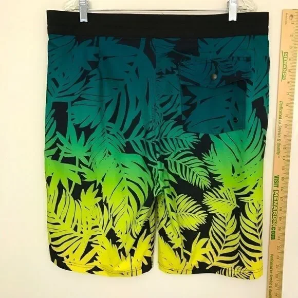 Old Navy California Size 38 Board Shorts!