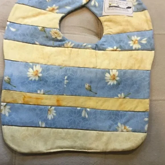 3/$25 or$12 ea. NWT Hand Crafted Quilted Reversible Baby Bib