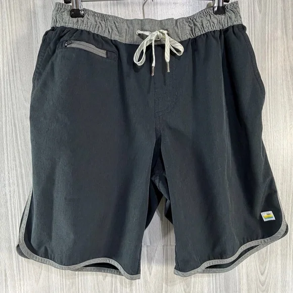 Vuori Banks Shorts Mens Small Black Grey Hybrid Board Swim Shorts Resort‎ Wear