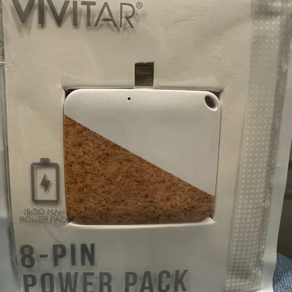 NWOT VIVITAR 8 Pin Power Pack Charger 1500MAH Powerpack